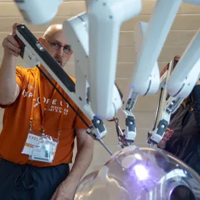The DaVinci surgery robot
